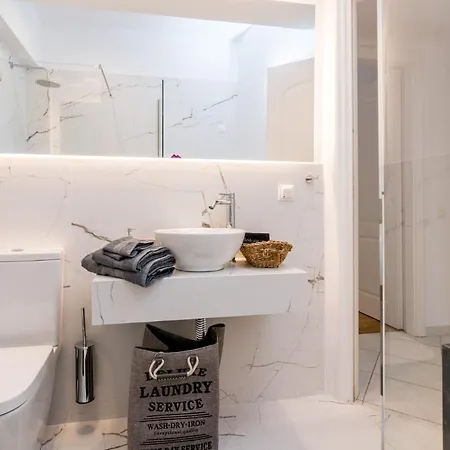 아파트 Casa Scheria With Private Garden *
